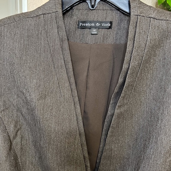 Preston & York Brown Single Button Suit Jacket/Blazer Size 14 - Picture 2 of 8